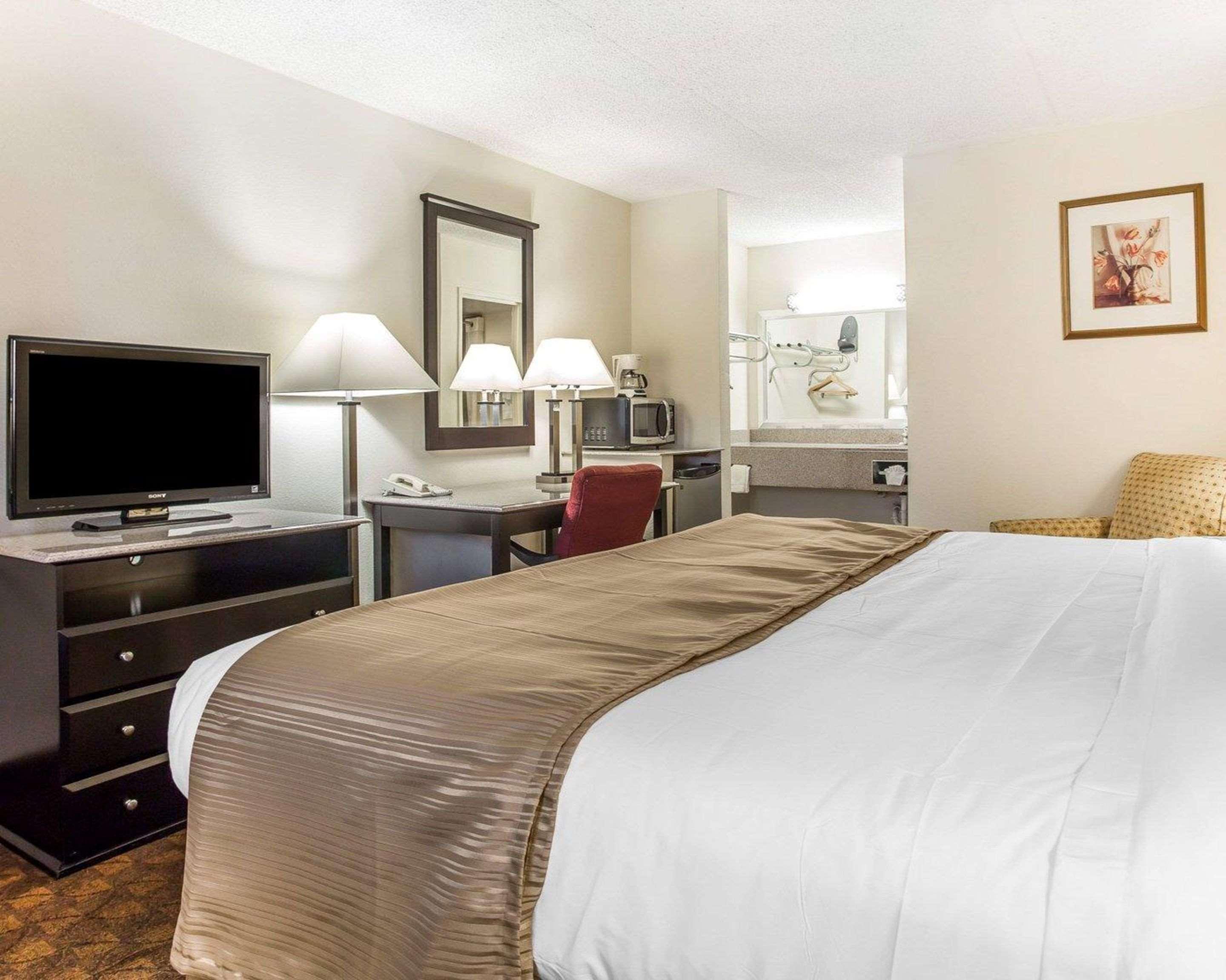 Quality Inn&suites Coliseum Greensboro