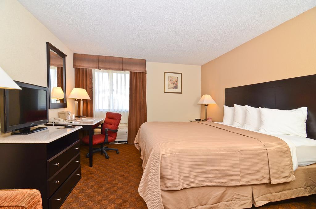 Quality Inn&suites Coliseum
