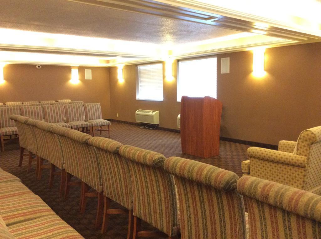 Hotel Quality Inn&suites Coliseum