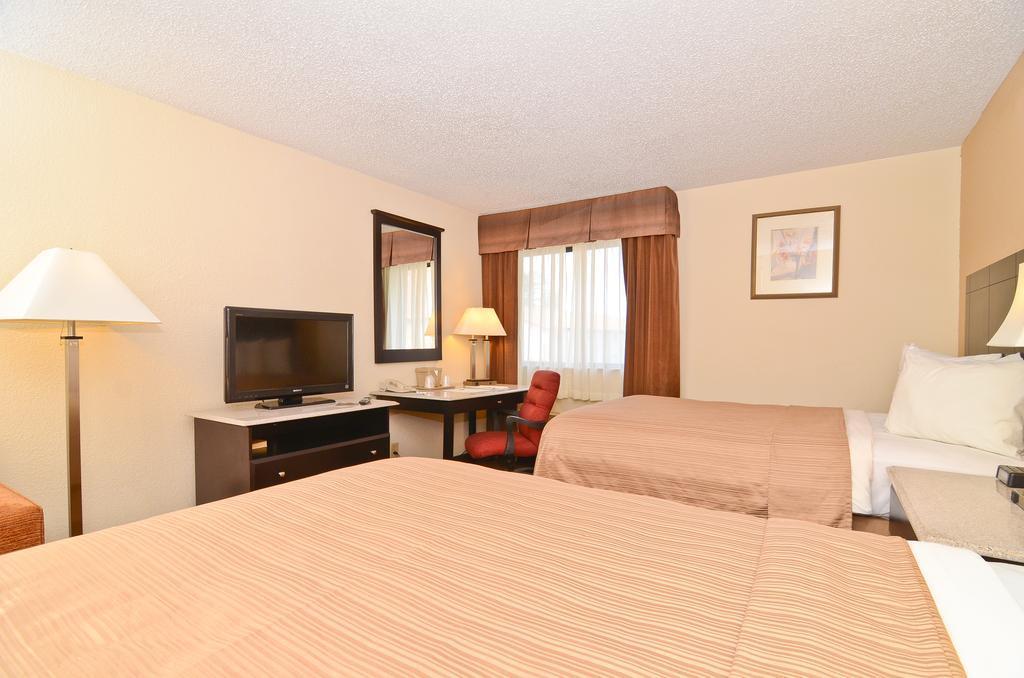 Quality Inn&suites Coliseum Greensboro